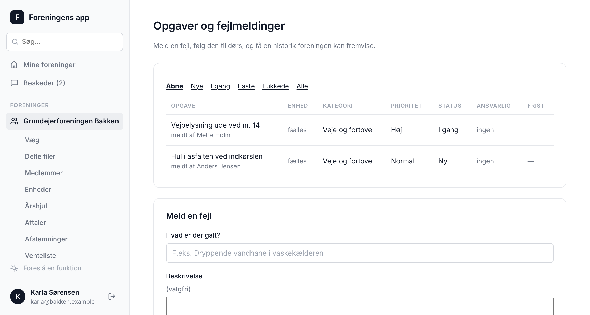 Opgaveoversigt med status, prioritet og hvem der har meldt fejlen